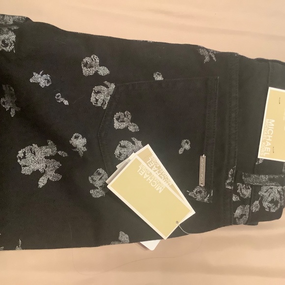 MK Floral Izzy Jean (mid-rise) - Picture 4 of 5